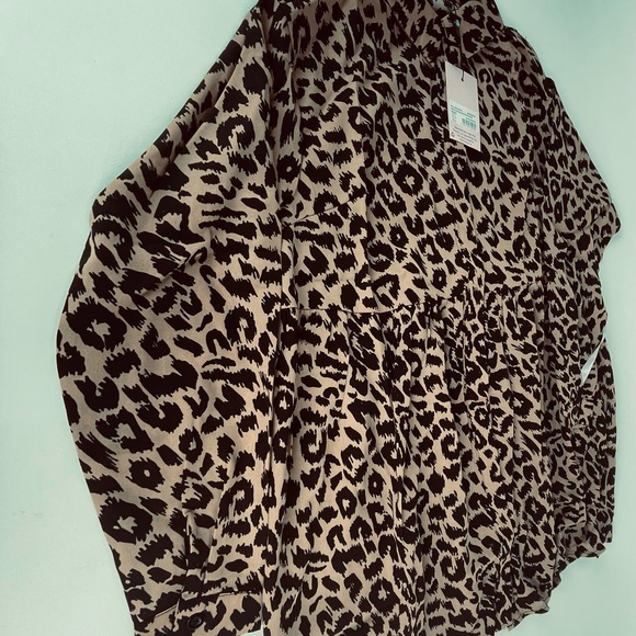 PETITE LEOPARD PRINT SMOCK DRESS
BROWN - Picture 2 of 8